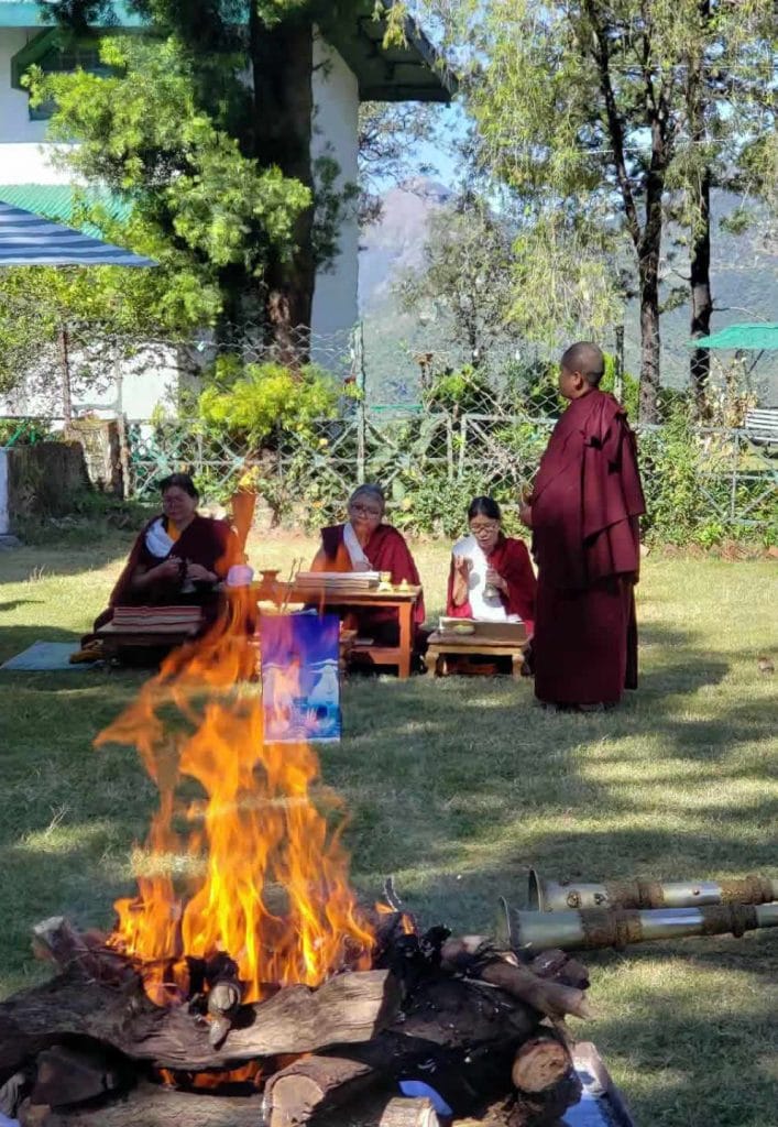 three-year-retreat-puja-strc-2018-3 Three Senior Nuns of Samten Tse Complete the Three-Year Retreat
